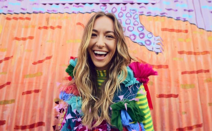 Lauren Daigle anonse vwayaj Kaleidoscope an Ewòp apre yon tan tann
