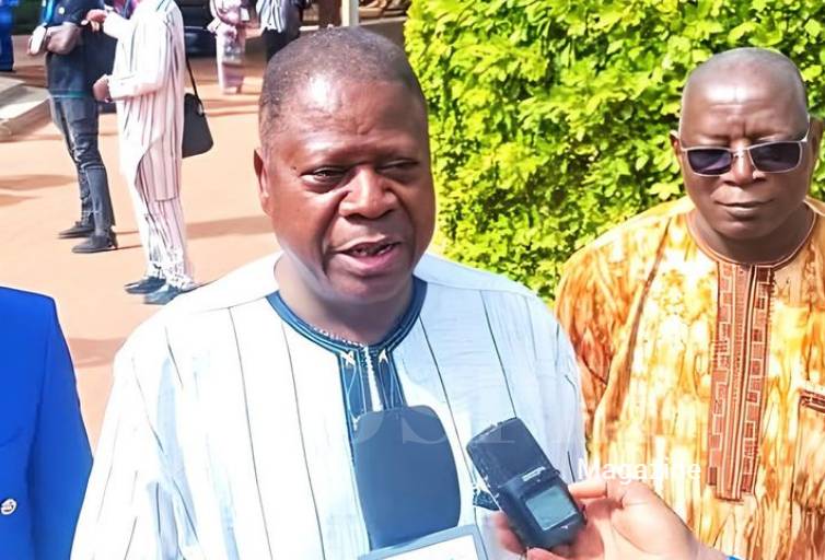 Burkina Faso montre chemen an
