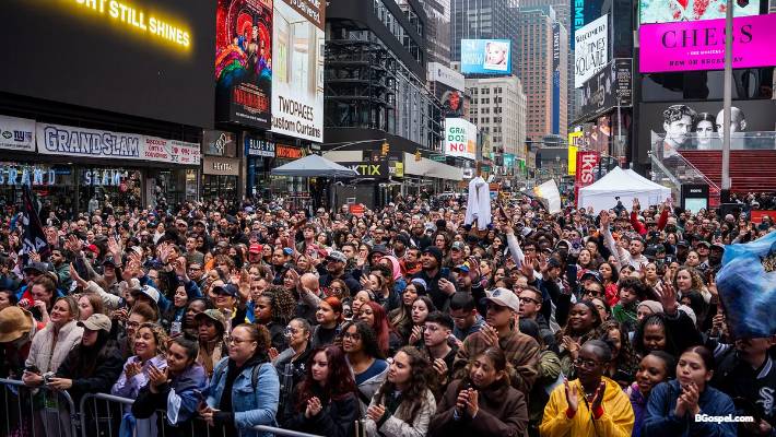 Mike Signorelli & V1 Adorasyon Mike Signorelli & V1 Adorasyon